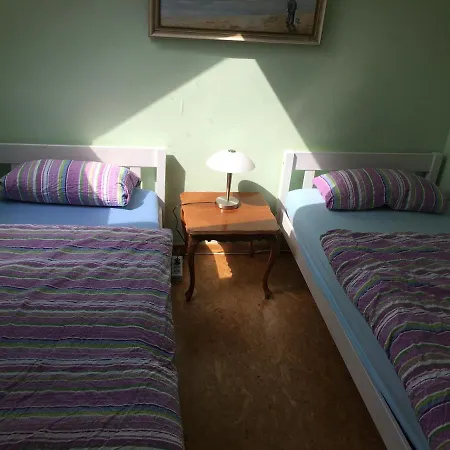 Zwischen Koeln Und Bonn, Oben Apartament *